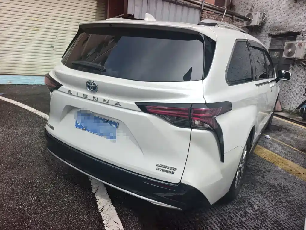 Toyota Sienna 2022