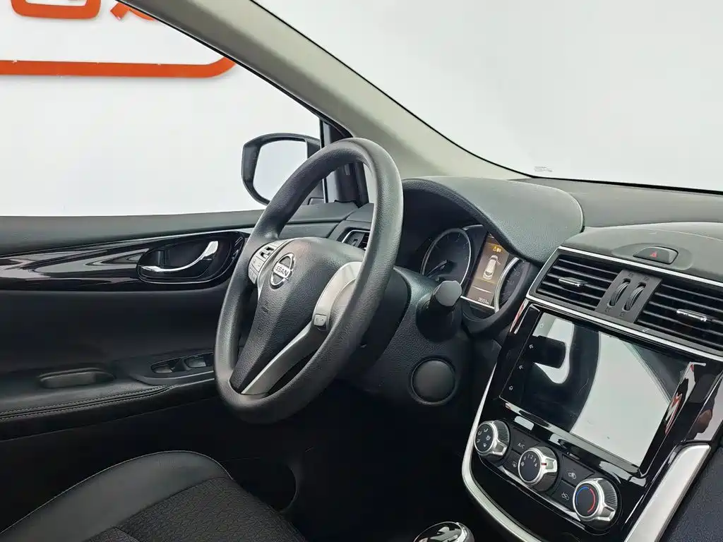 Nissan Tiida 2019 — фото 22