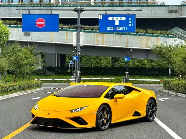 Lamborghini Huracan 2023