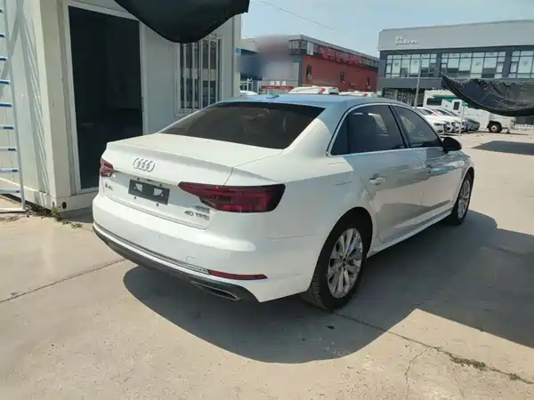 Audi A4L 2019