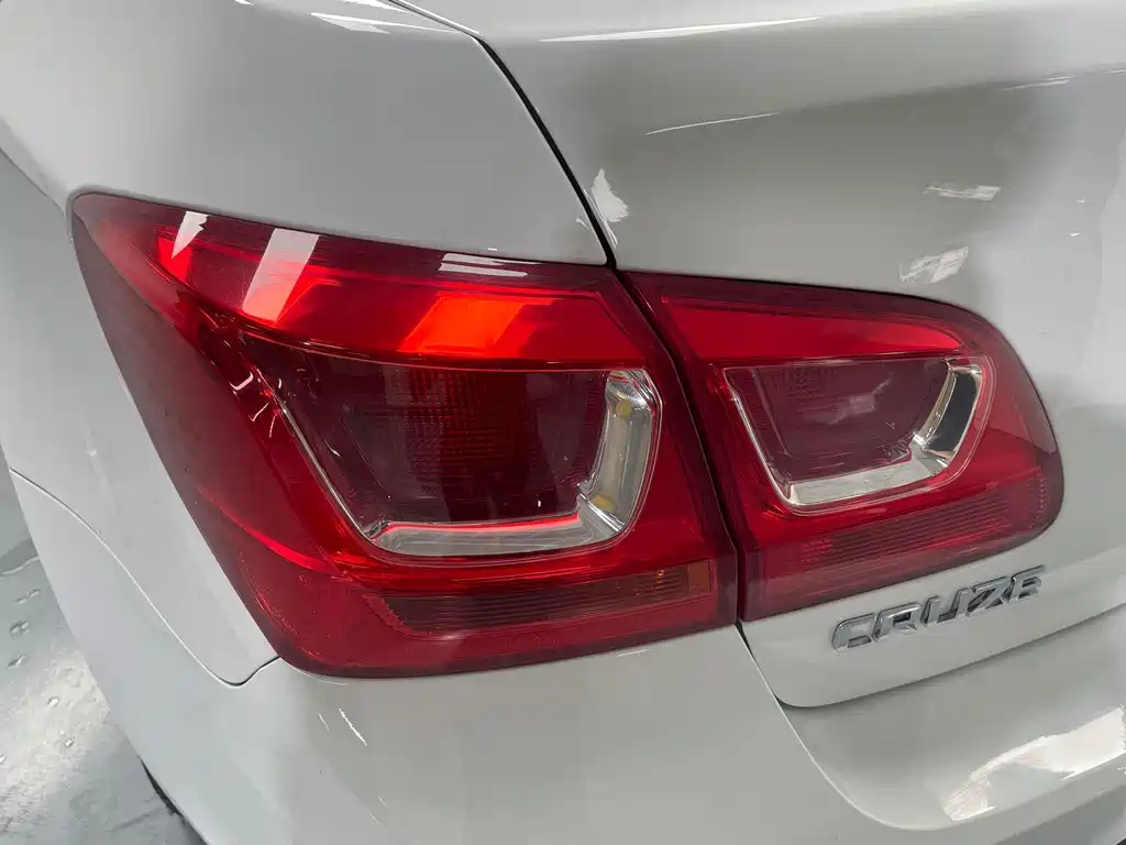 Chevrolet Cruze 2015 — фото 18