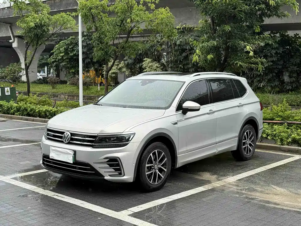 Volkswagen Tiguan L PHEV 2019