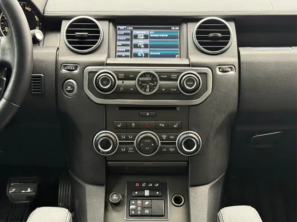 Land Rover Discovery 2014 — фото 15