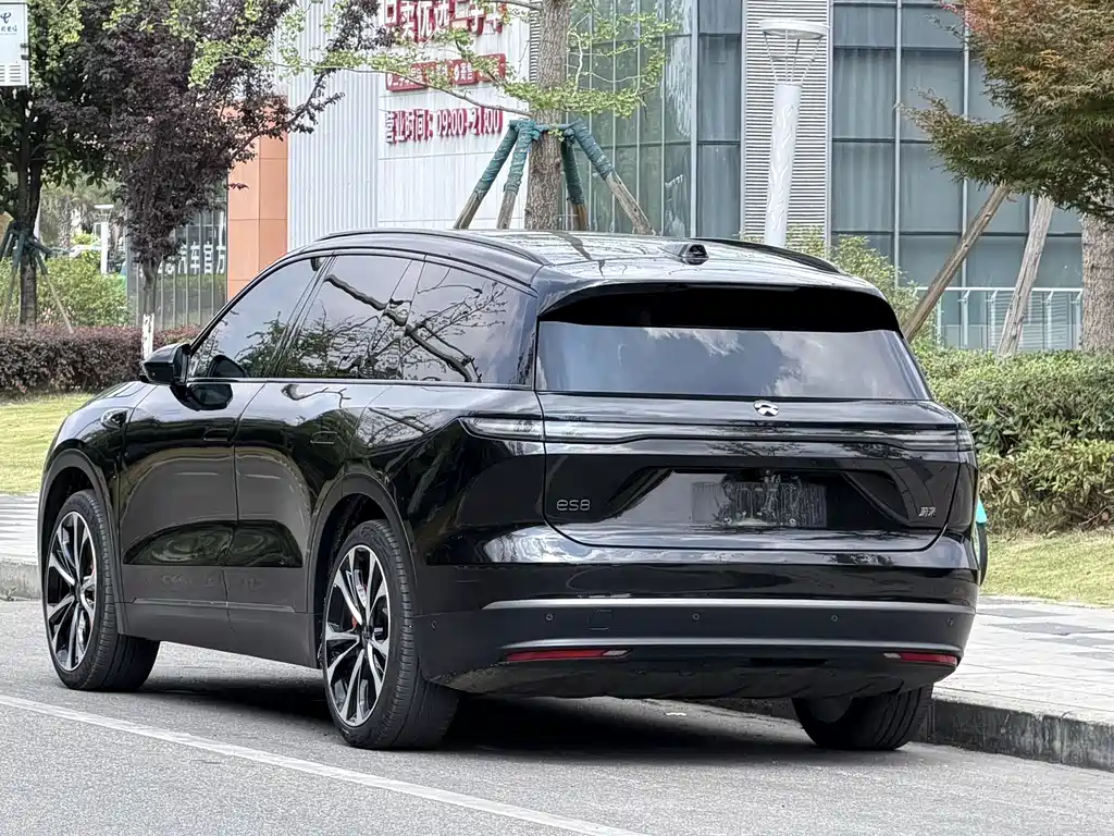NIO ES8 2023 — фото 14