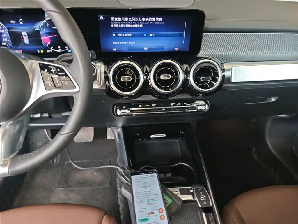 Mercedes-Benz GLB 2025 — фото 13