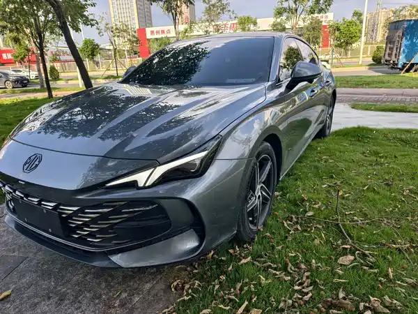 MG MG7 2023