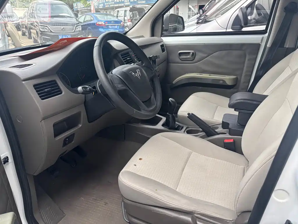 Wuling Rongguang V 2016 — фото 15