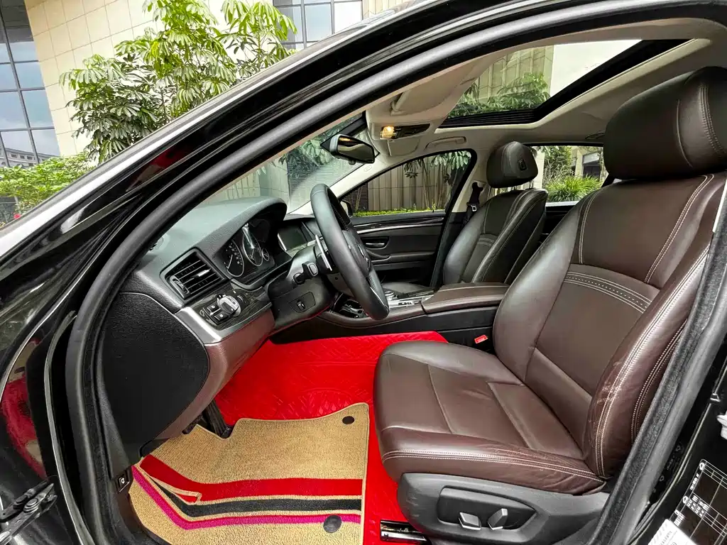 BMW 5 Series 2016 — фото 13