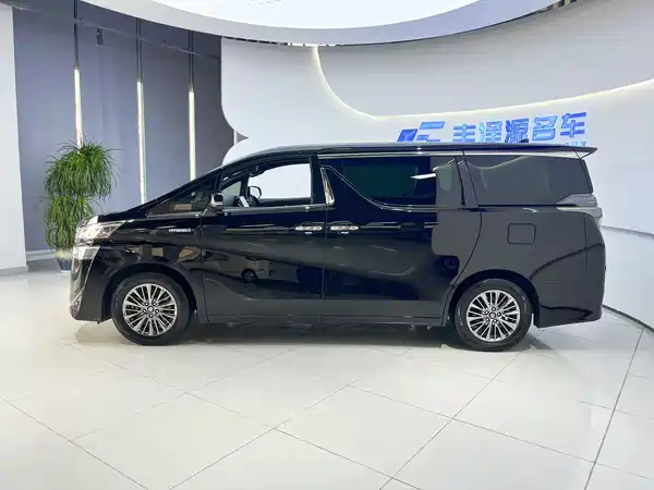 Toyota Wilfa 2023