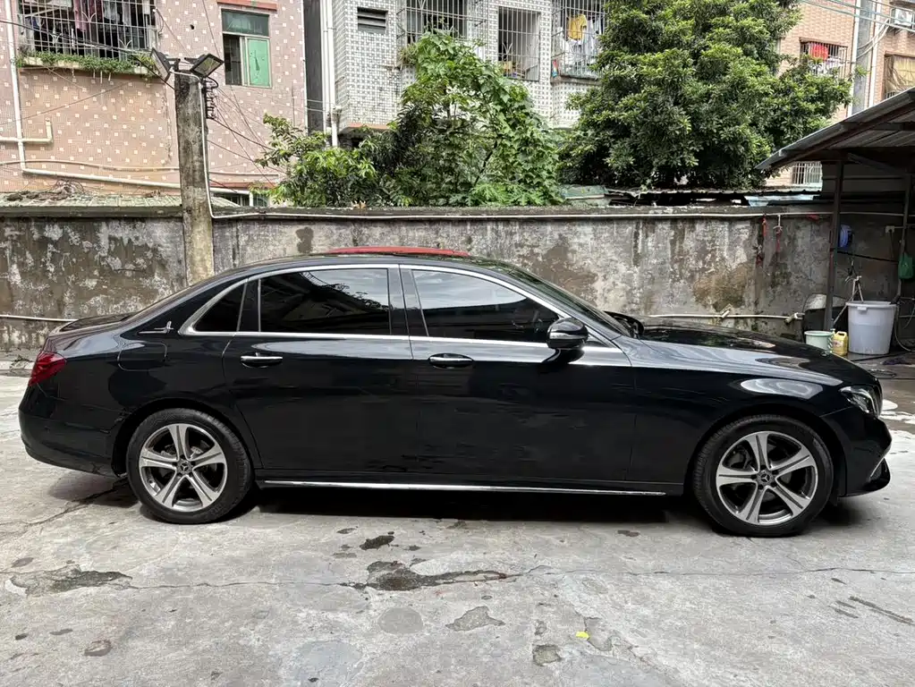 Mercedes-Benz E-Class 2019 — фото 22