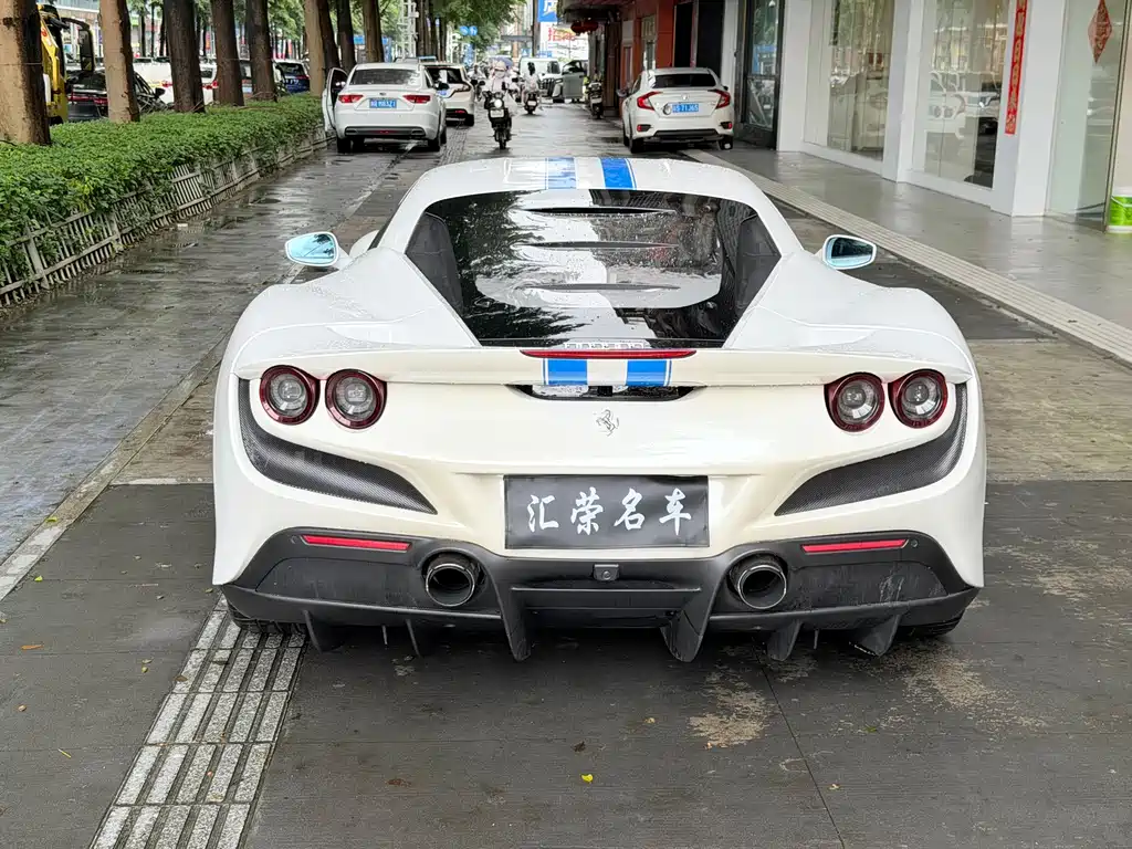 Ferrari F8 2021 — фото 10