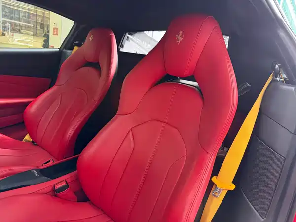 Ferrari F8 2021