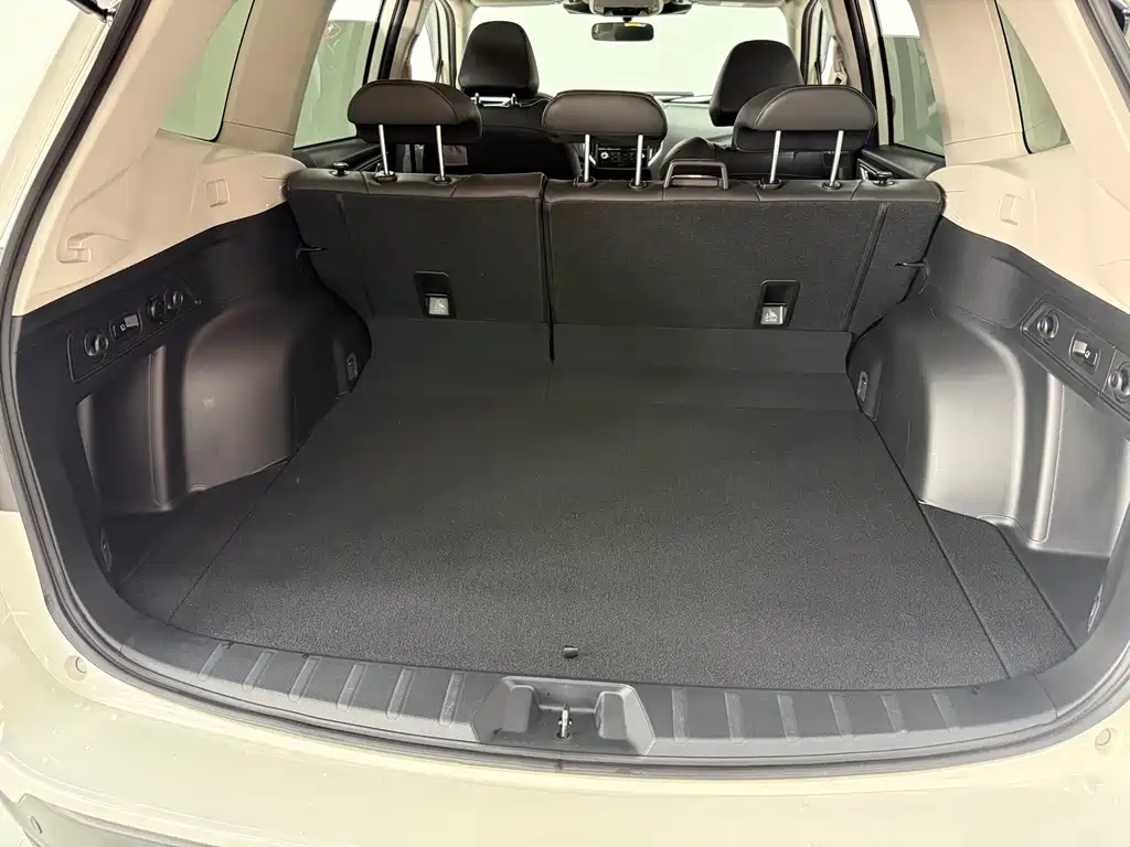 Subaru Forester 2022 — фото 20