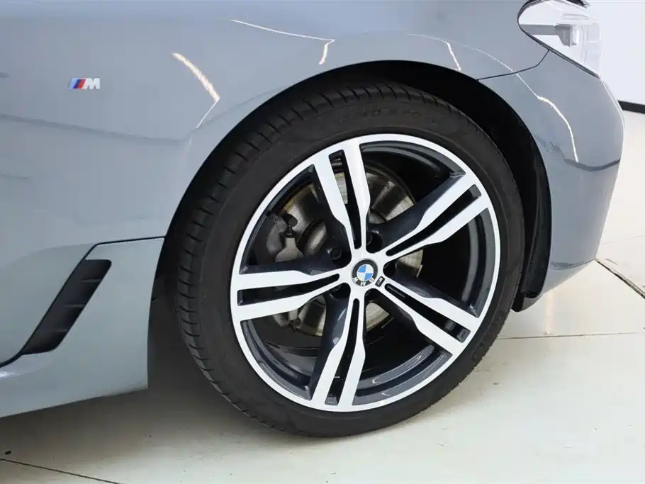 BMW 6 Series GT 2019 — фото 11