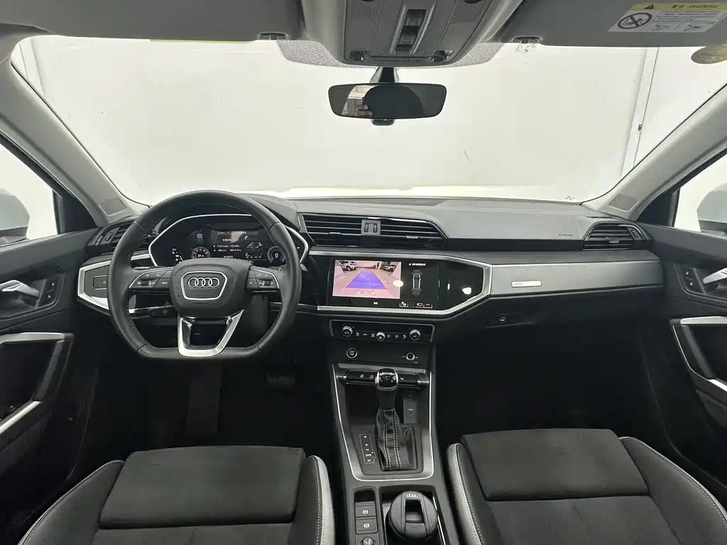 Audi Q3 2023 — фото 10