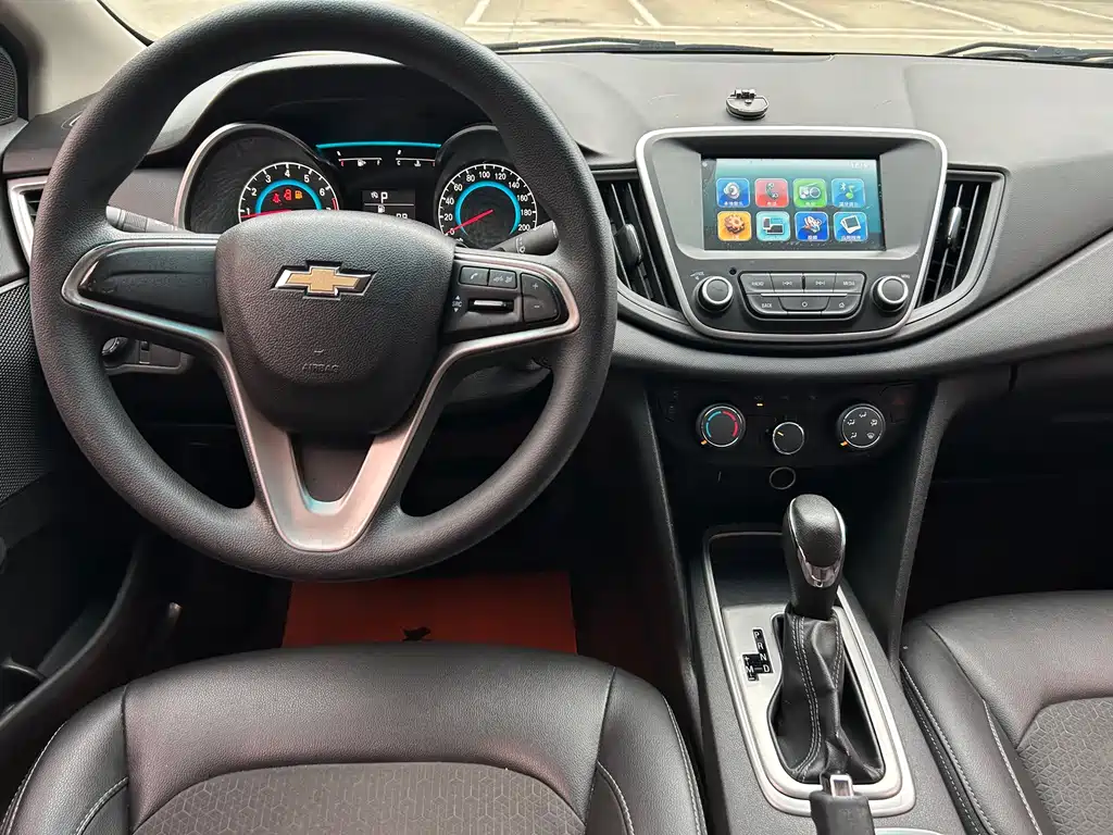 Chevrolet Cavalier 2017 — фото 10