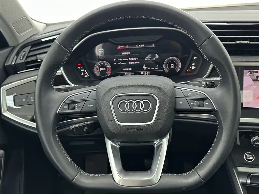 Audi Q3 2023 — фото 12