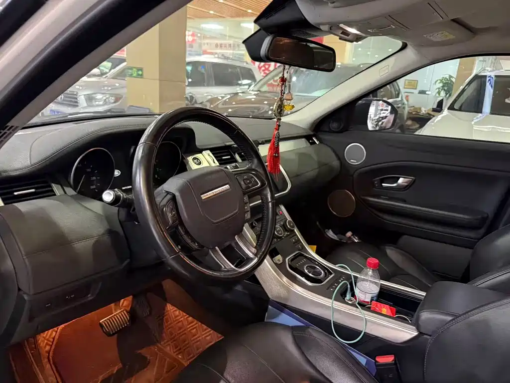 Land Rover Evoque 2018 — фото 6