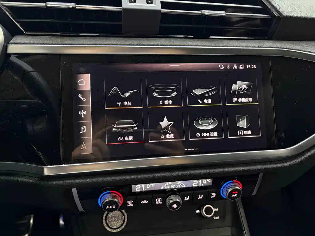 Audi Q3 Sportback 2022 — фото 13