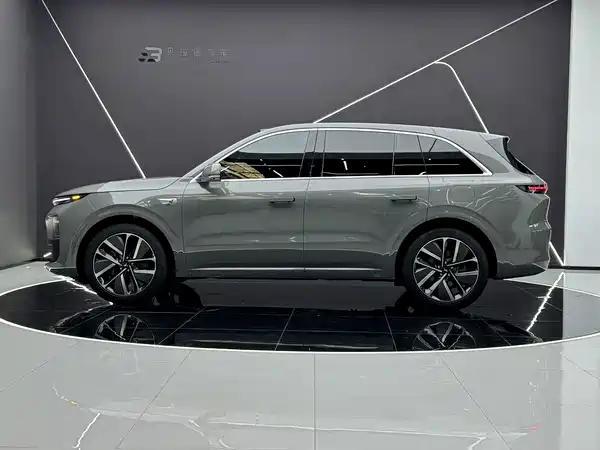 Li Auto L6 2024