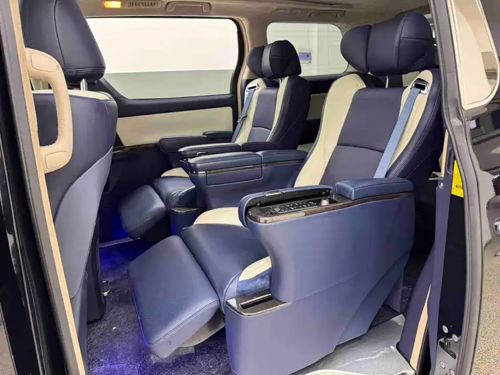 Toyota Alphard 2012 — фото 11