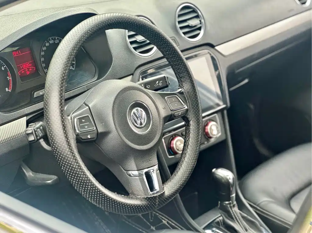 Volkswagen Jetta 2015 — фото 20