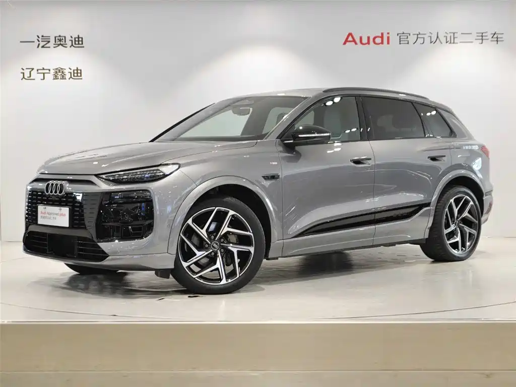 Audi Q6L e-tron 2025 — фото 1