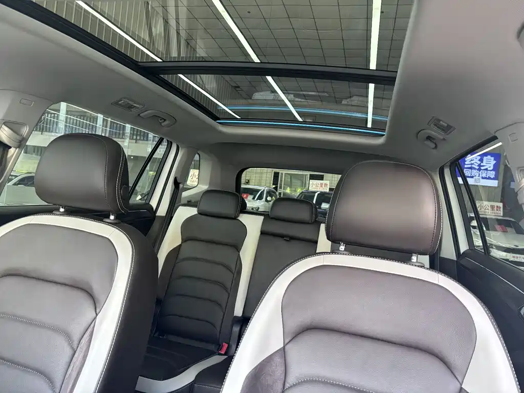 Volkswagen Tiguan L 2018 — фото 17