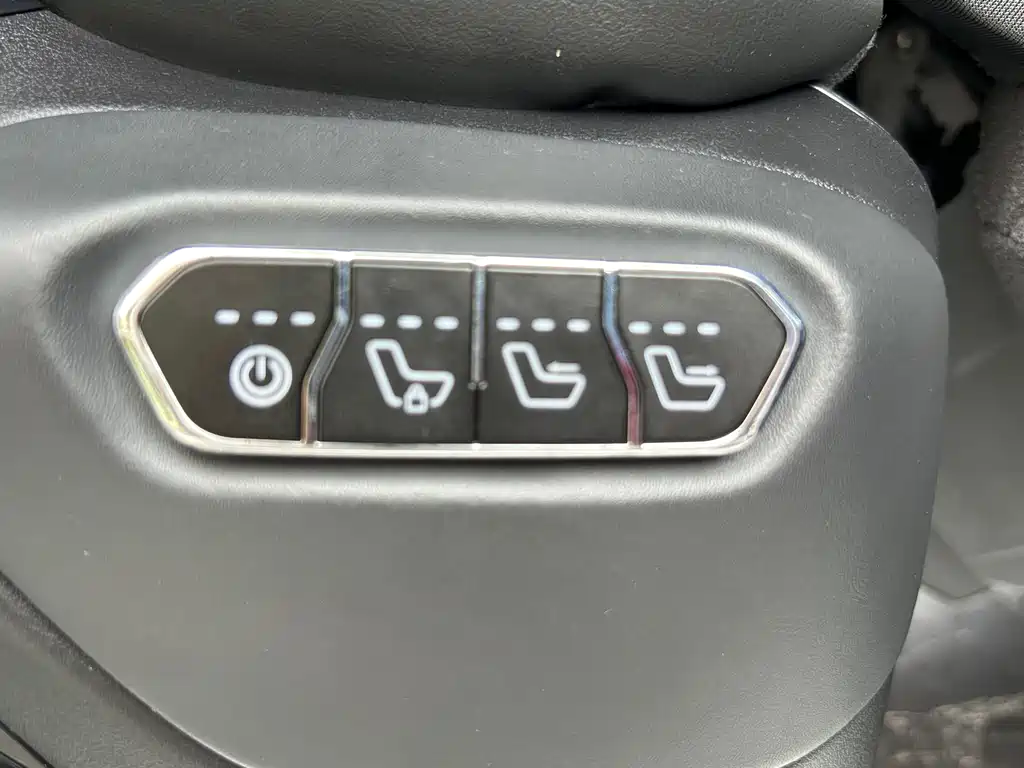 GAC Motor Trumpchi M8 2023 — фото 28
