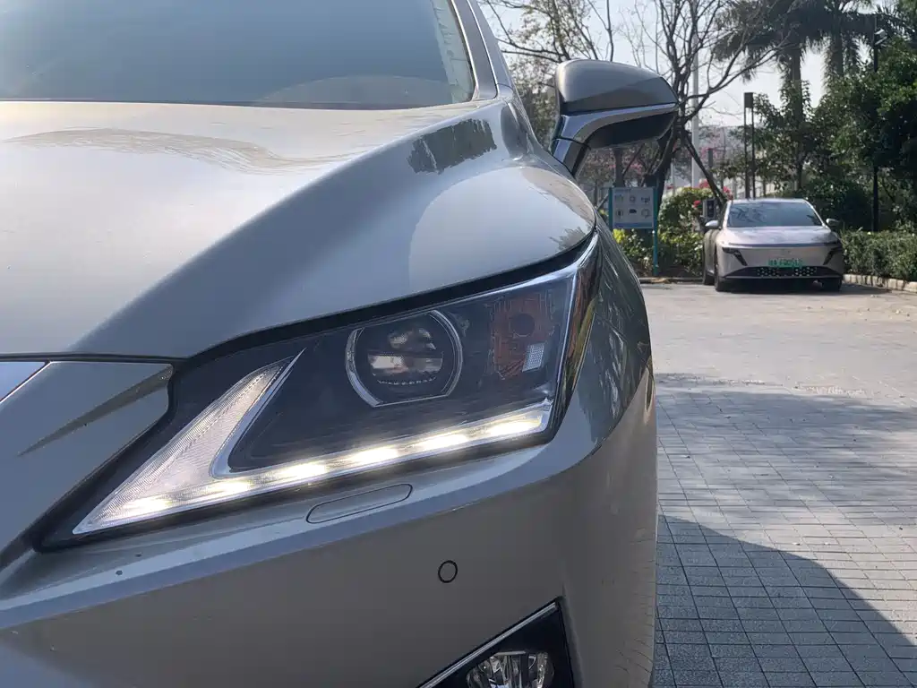 Lexus RX 2019 — фото 17