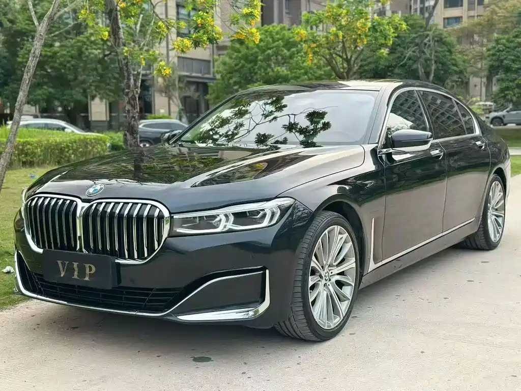 BMW 7 Series 2020 — фото 1