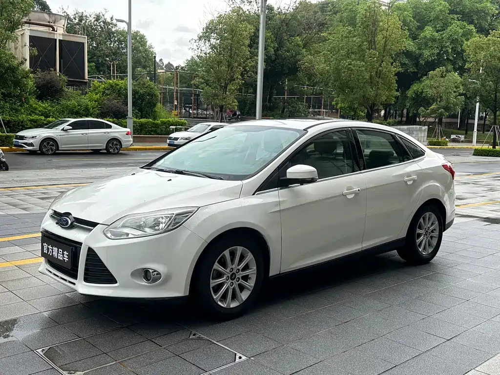 Ford Focus 2015 — фото 1