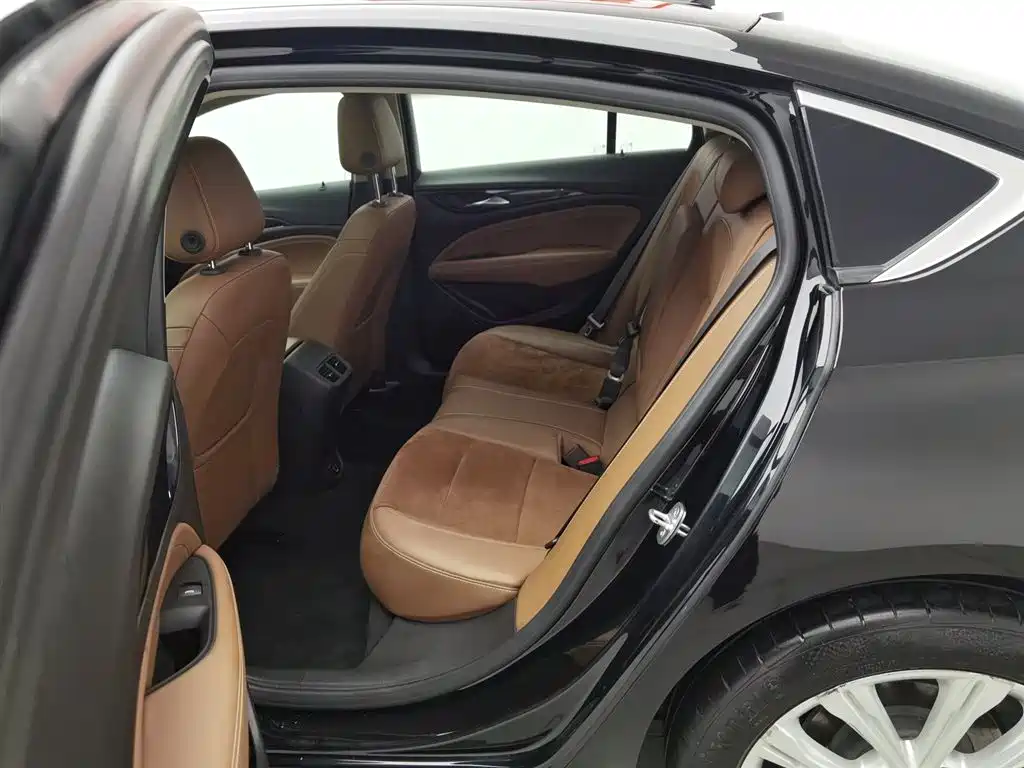 Buick Regal 2022 — фото 15