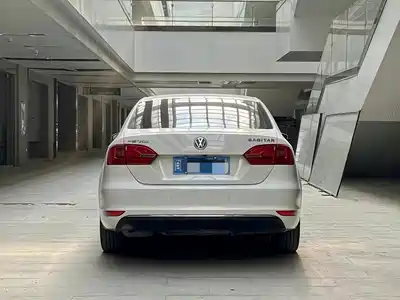 Volkswagen Sagitar 2012