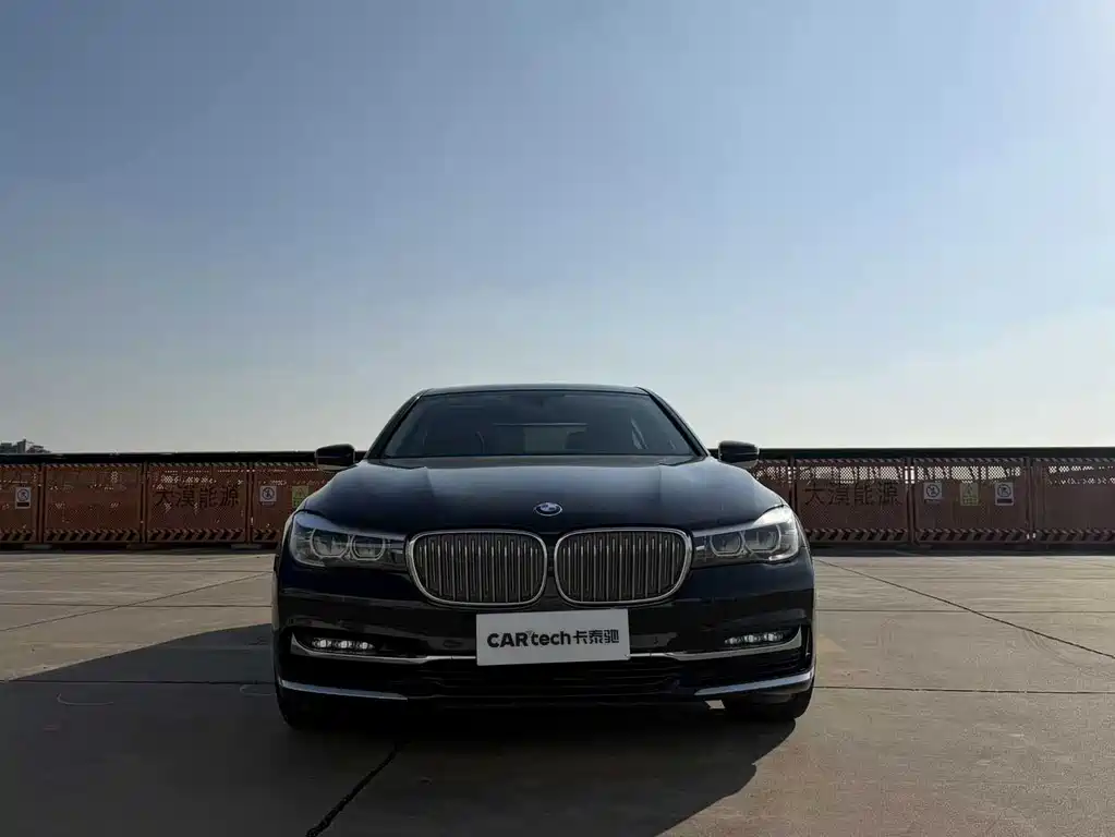 BMW 7 Series 2018 — фото 2