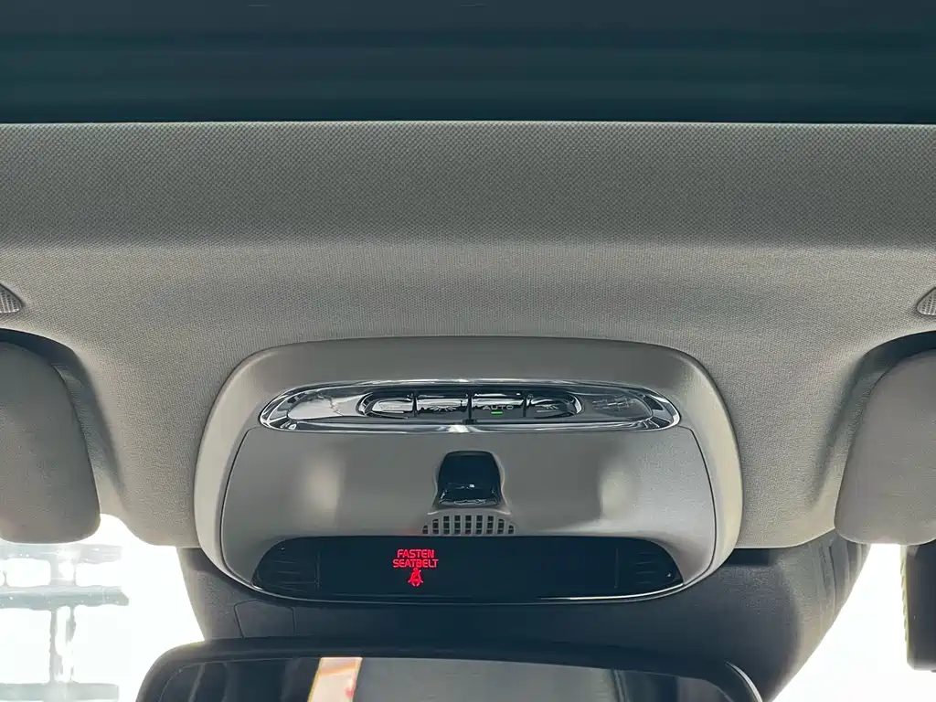 Volvo XC60 2019 — фото 14