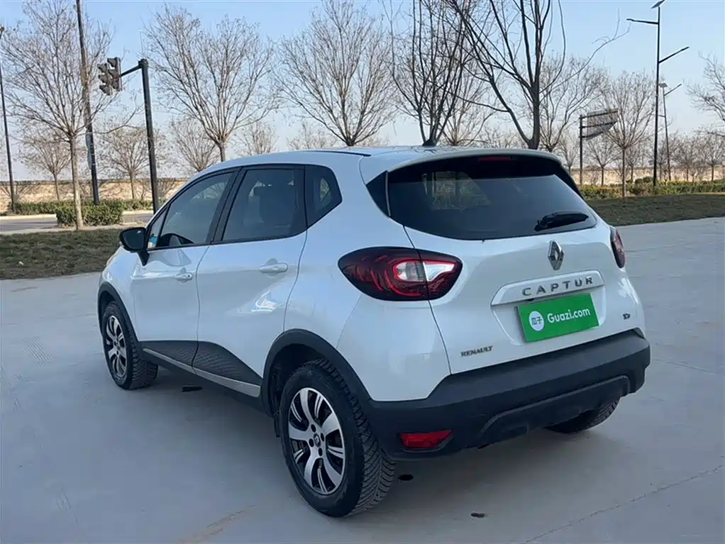 Renault Captur 2019 — фото 21