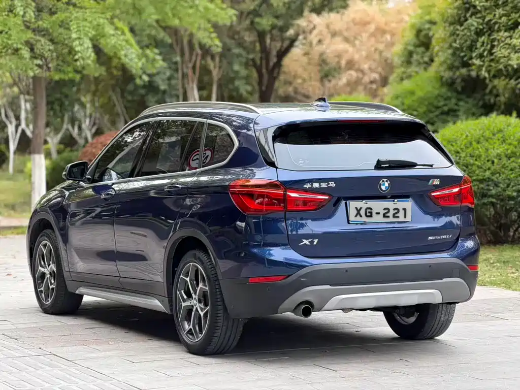 BMW X1 2018 — фото 9