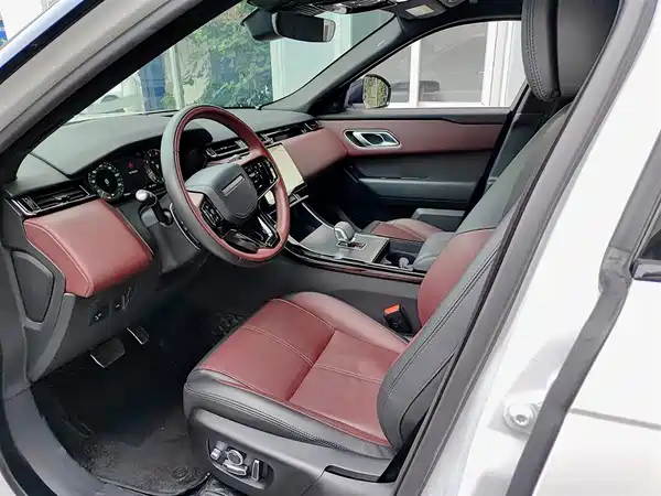 Land Rover Range Rover Velar 2024