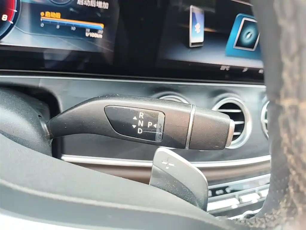 Mercedes-Benz E-Class 2019 — фото 14