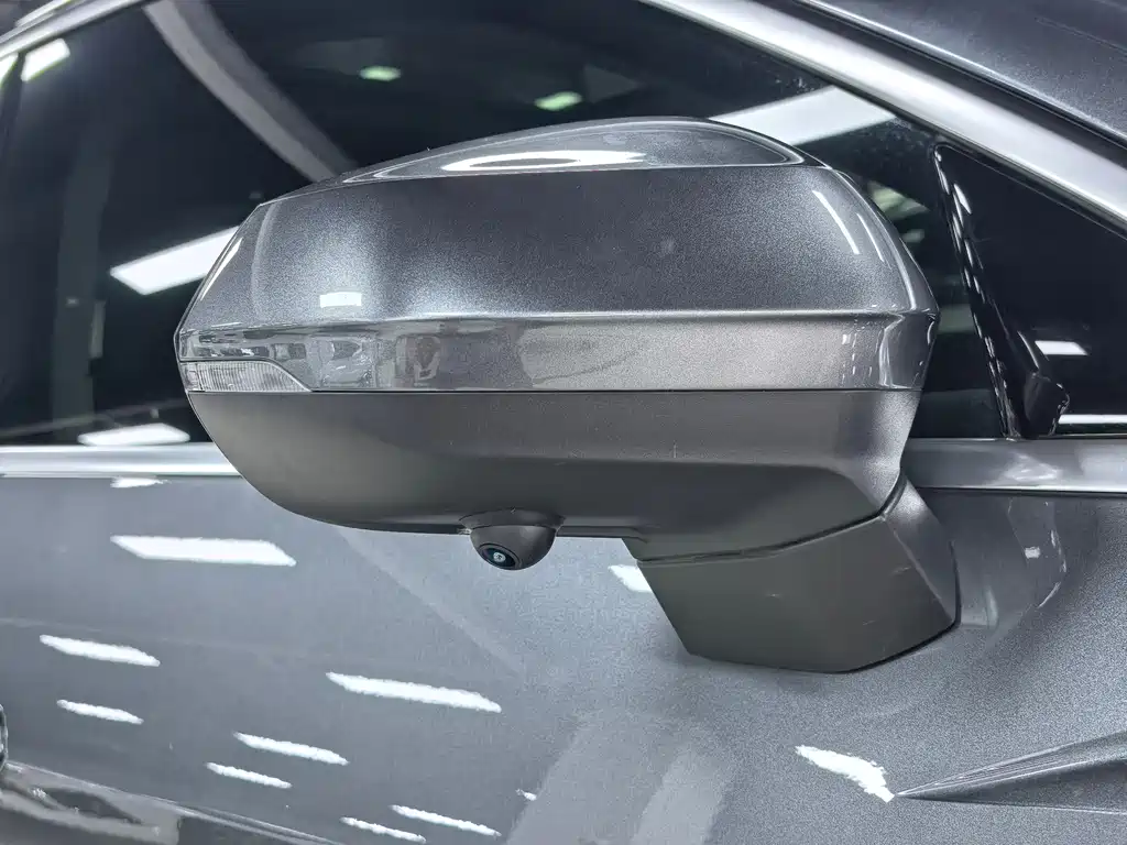 Audi Q3 Sportback 2023 — фото 8