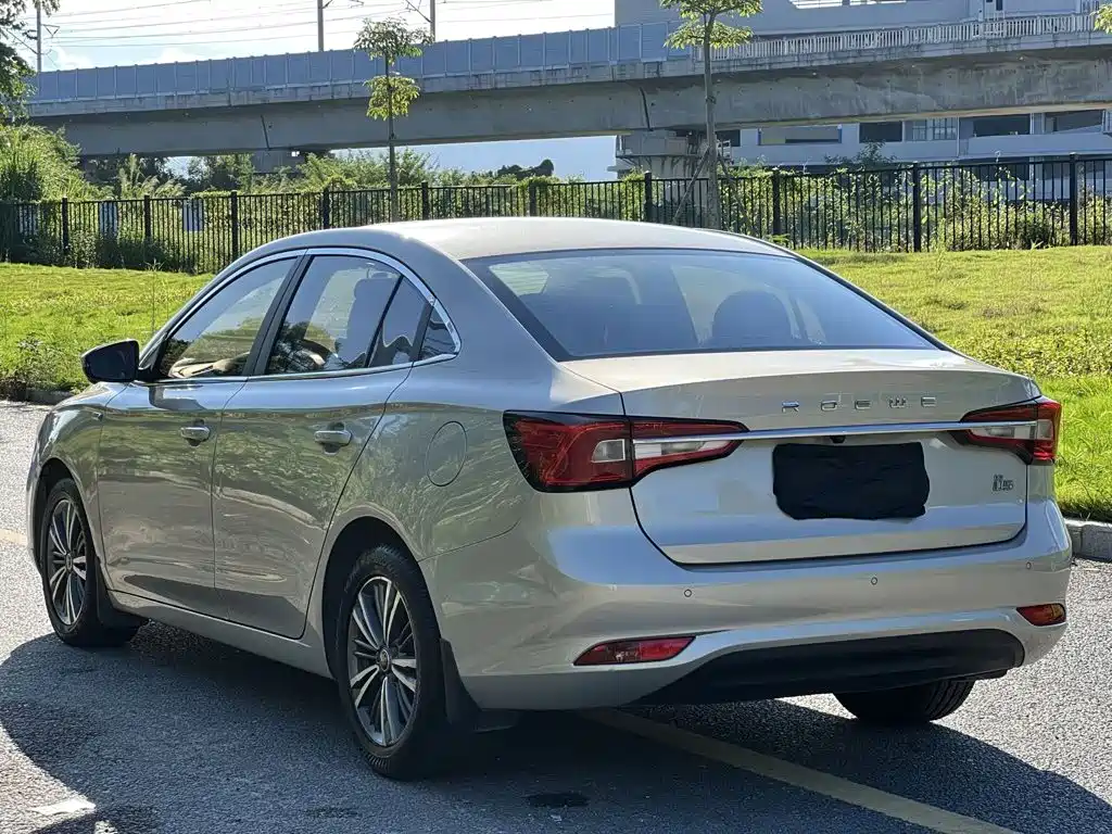 Roewe i5 2019
