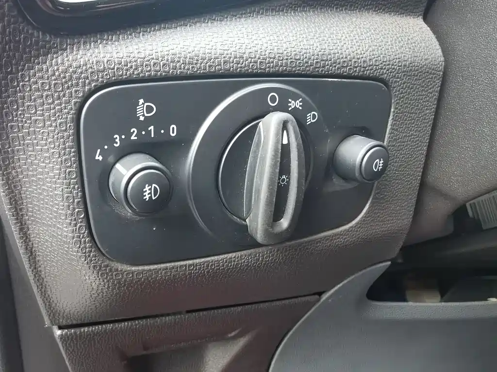 Ford Ecosport 2017 — фото 16