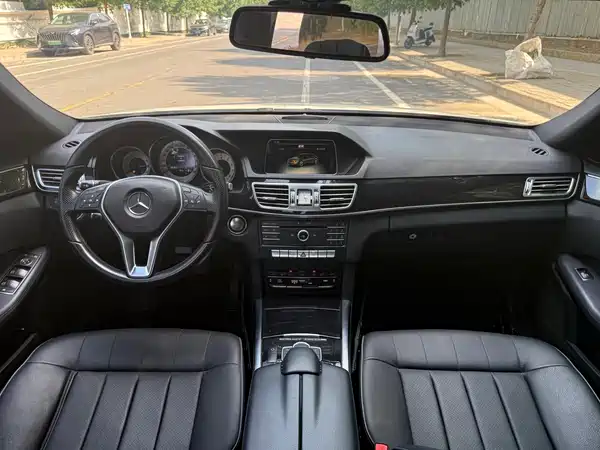 Mercedes-Benz E-Class 2015