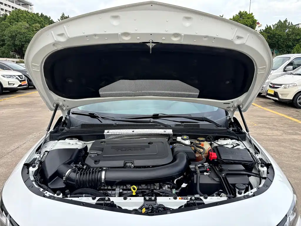 Chevrolet Malibu XL 2022 — фото 15
