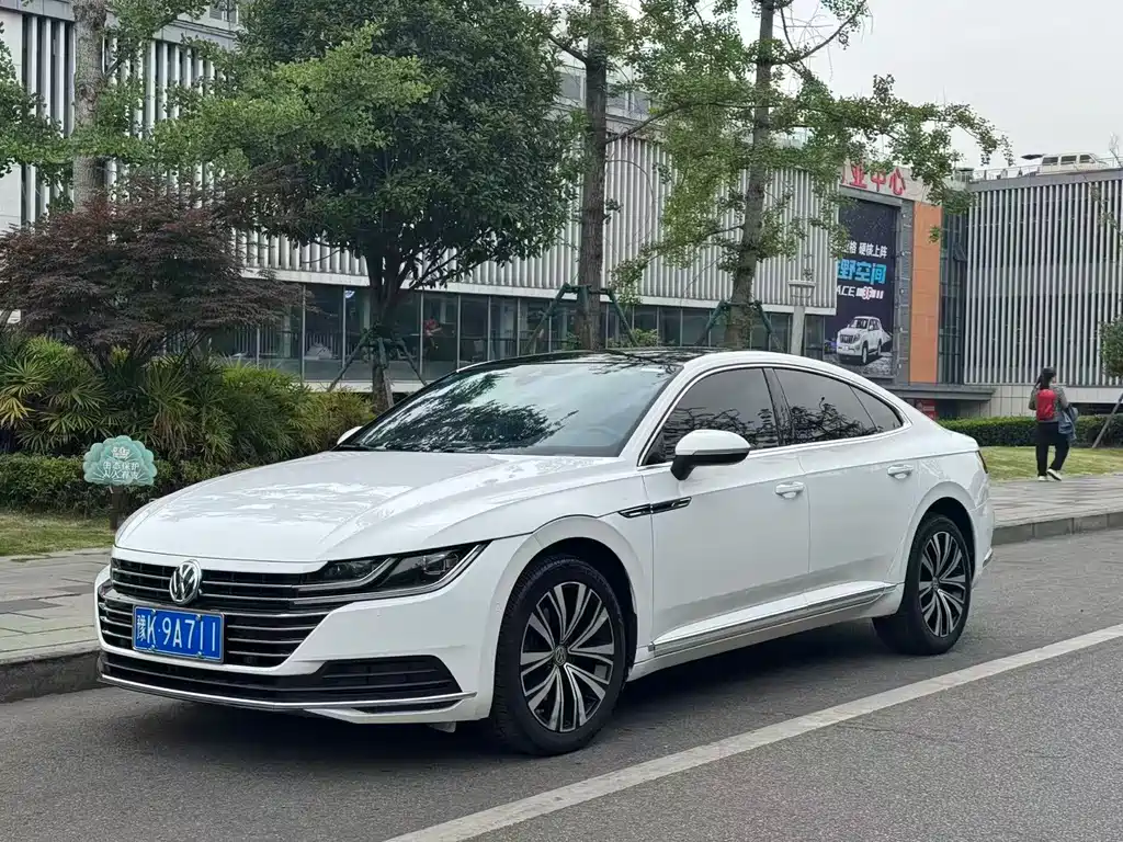 Volkswagen CC 2020 — фото 1