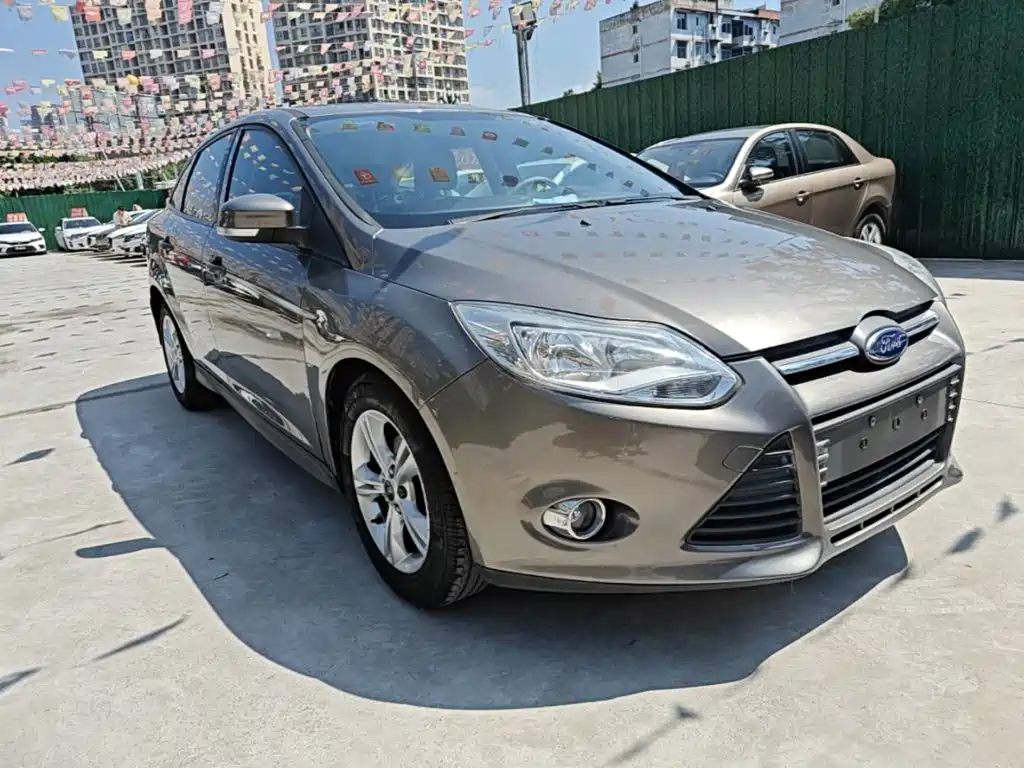 Ford Focus 2015 — фото 4