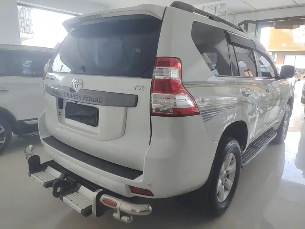 Toyota Prado 2016 — фото 7