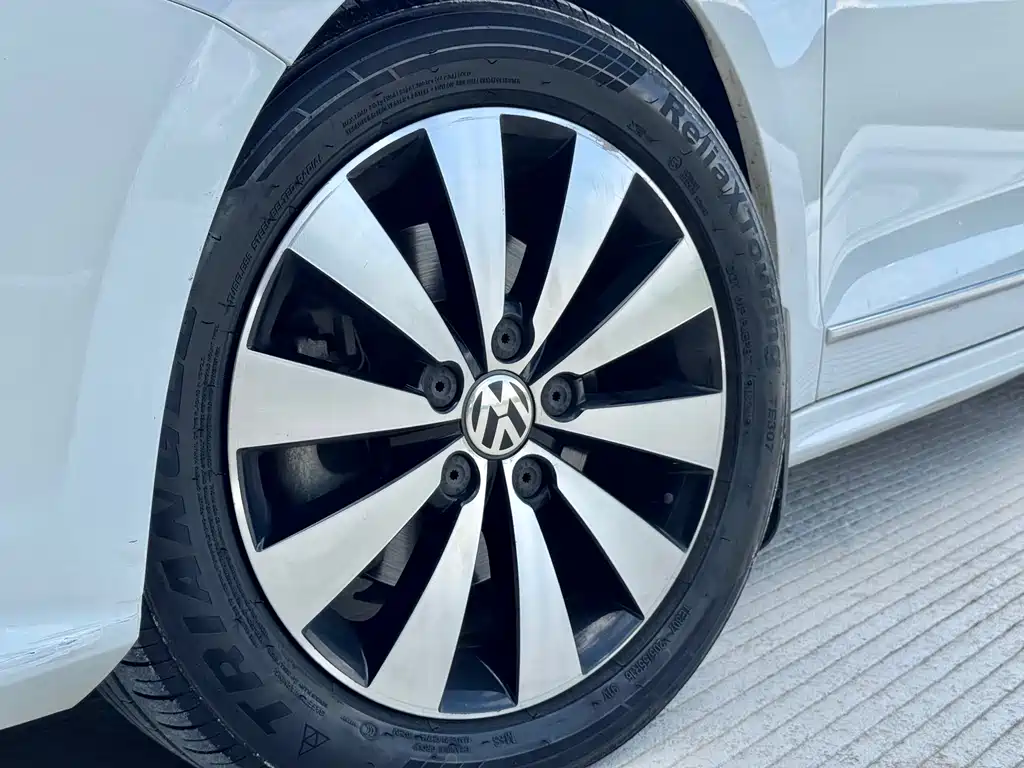 Volkswagen Sagitar 2018 — фото 11