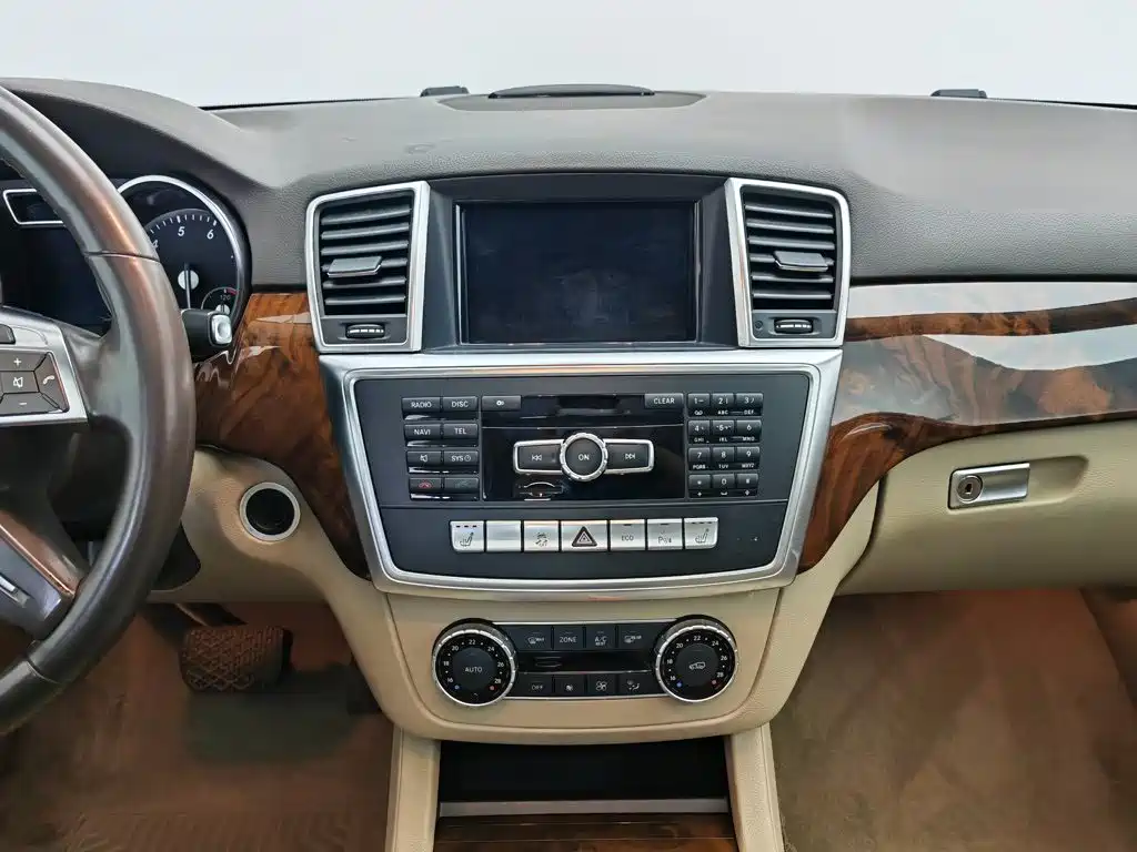 Mercedes-Benz M-Class 2015 — фото 12